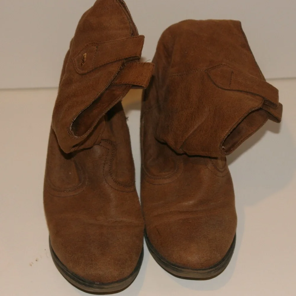 Rocket Dogs Brown Boots - Picture 2 of 7
